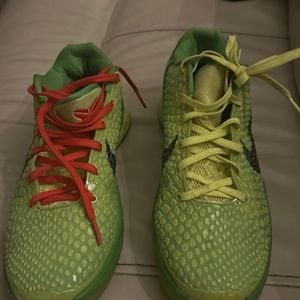 Kobe grinches 6 Portro